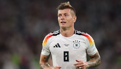 DFB-Star im Podcast „Lanz & Precht“ - „Komplett falsche Richtung“: Toni Kroos besorgt über heutigen Jugendfußball