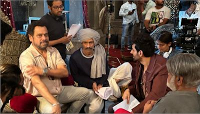 Exclusive: BTS pics of Kartik Aaryan, Sanjay Mishra from 'Bhool Bhulaiyaa 3'