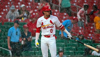 Cardinals left all wet in extra-inning loss to the White Sox after more than a 3-hour delay