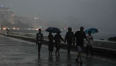 IMD issues red alert for Mumbai, Thane as intensity of rainfall increases