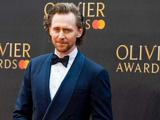 Pillaron a 'Loki' en aeropuerto El Dorado: ¿qué está haciendo Tom Hiddleston en Bogotá?