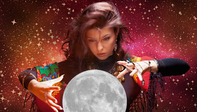 5 New Moon Manifestation Rituals for Love, Money, & More