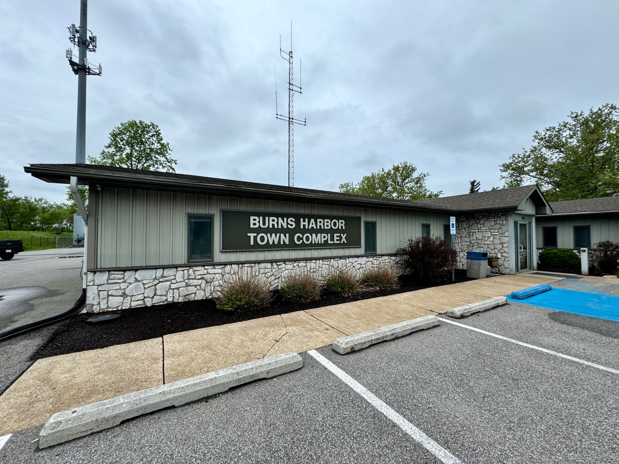 Burns Harbor clerk-treasurer, town council member resign, citing concerns about fire department