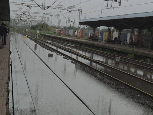 Mumbai rains LIVE Updates: Roads waterlogged, flights cancelled