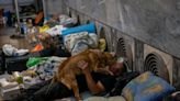 AP Fotos: Vidas rotas y en recuperación en Ucrania