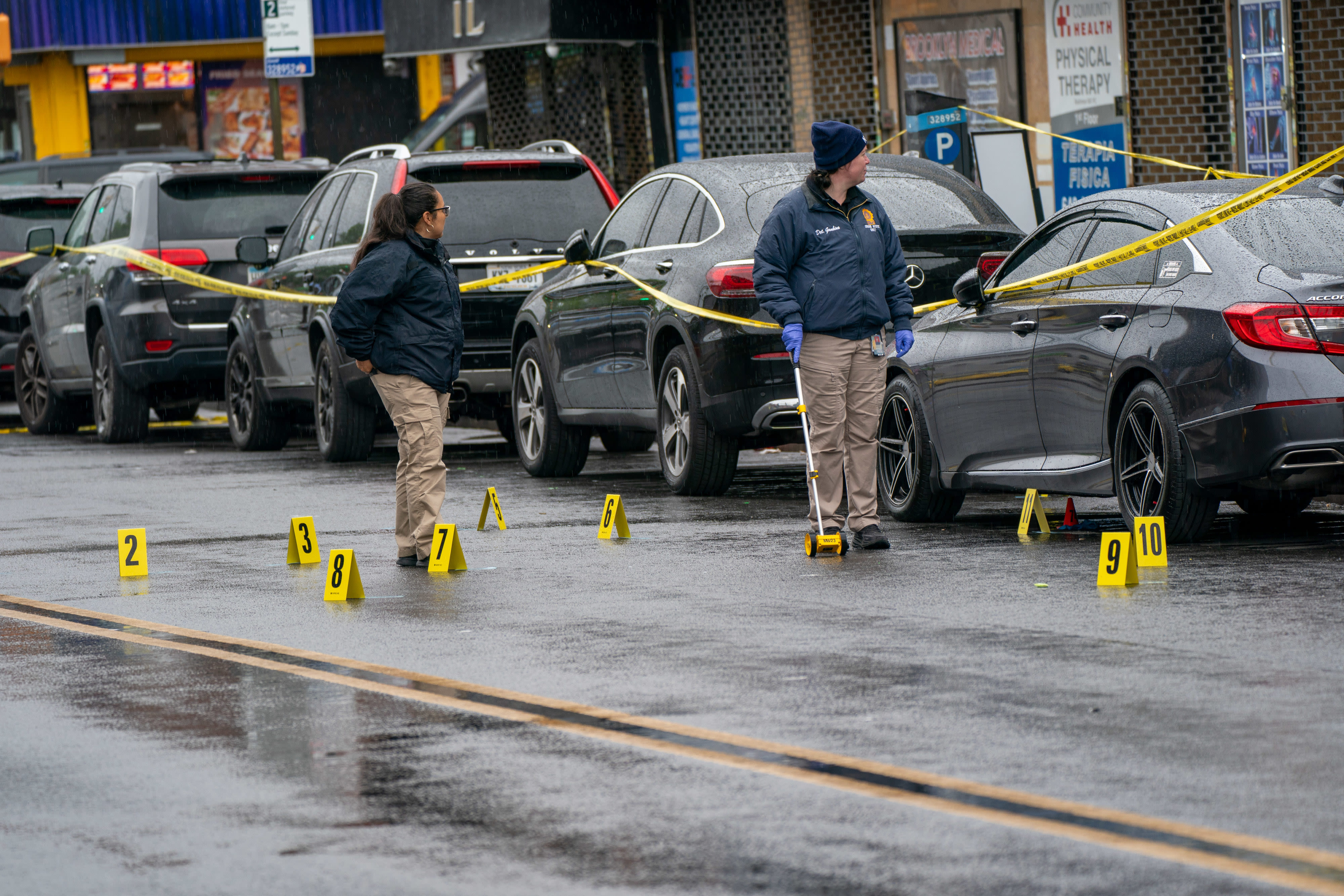 NYPD cops shoot armed man to death during Brooklyn clash