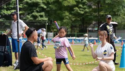 田徑》新北市兒童田徑聯賽 標槍好手鄭兆村現身鼓勵小選手多嘗試