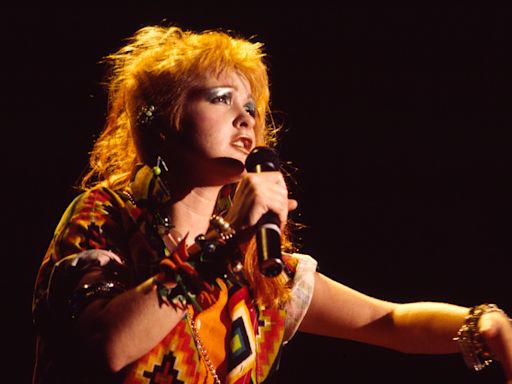 Cyndi Lauper Biopic ‘Let the Canary Sing’ Gets Paramount+ Debut Date: Watch the Trailer