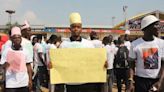 Liberianos protestam contra presidente ausente