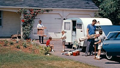 Vintage photos show what cross-country road trips looked like in the 1960s