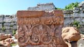 Excepcional hallazgo de cientos de estatuas y altares en el templo de Paestum