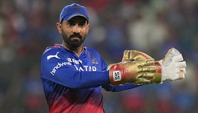 Stalwart Dinesh Karthik will have an incredible career as a commentator: Robin Uthappa