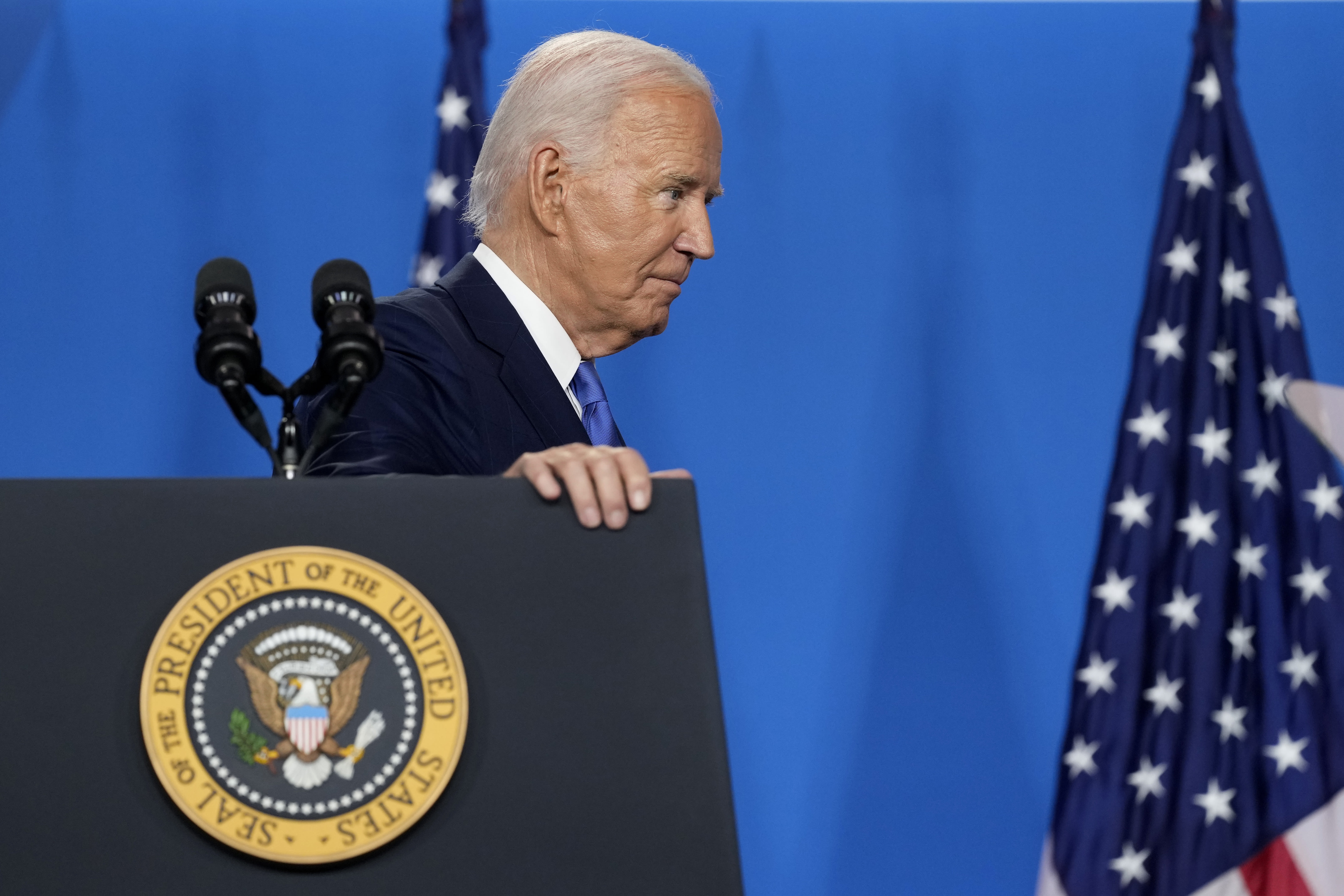 Dems frozen in place after Biden survives press conference