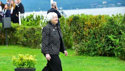Yellen no ve "obstáculos" para préstamo del G7 a Ucrania respaldado por ganancias de activos rusos