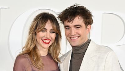 Suki Waterhouse: So süß schwärmt sie von Robert Pattinson und ihrer Tochter