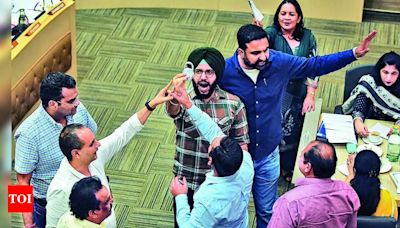 Chaos In Mc House As India Bloc, Bjp Lock Horns Over Fund Crisis | Chandigarh News - Times of India