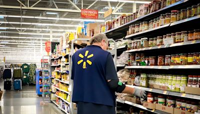 Walmart pagará suculento bono a sus empleados en Estados Unidos - El Diario NY