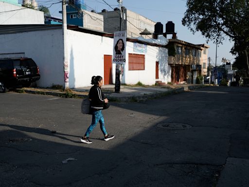 Una mujer podría gobernar México. Millones más siguen en la sombra como empleadas domésticas
