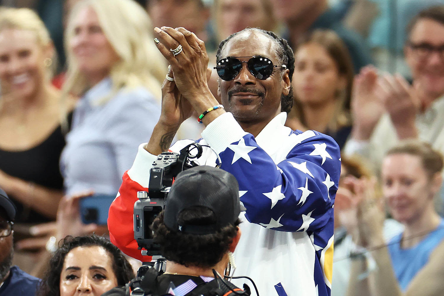 Michael Phelps gives Snoop Dogg a hilarious swim lesson at Paris Olympics