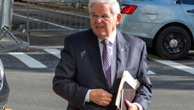 At Sen. Bob Menendez's bribery trial, prosecutors highlight NJ politician's wife's desperate finances