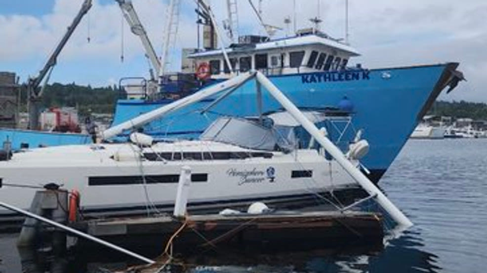 73-foot fishing vessel crashes into pier, boats near Ballard Bridge