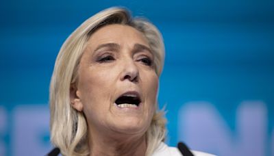 Le Pen acusa a Macron de preparar "un golpe de Estado administrativo" en su contra