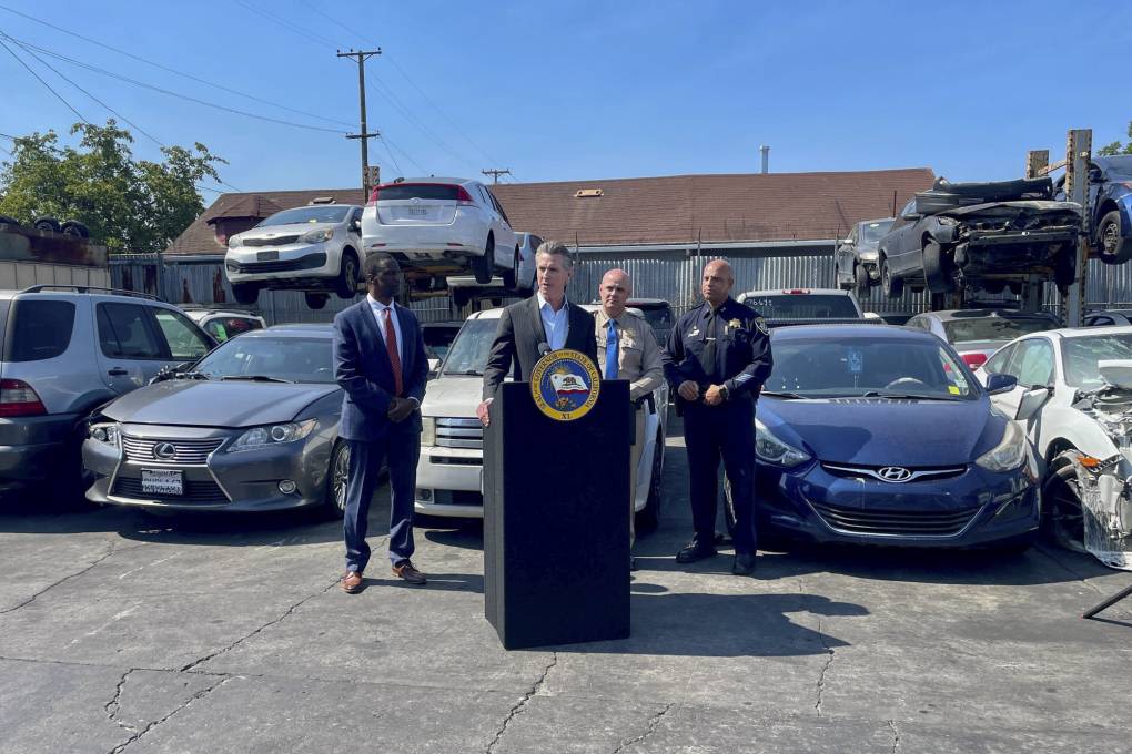 Newsom to Quadruple CHP Deployment in Oakland, Ramping Up State's Policing Role | KQED