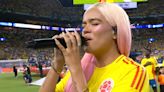 Karol G homenajeó a jugador paisa cuando cantó himno de Colombia en final de Copa América