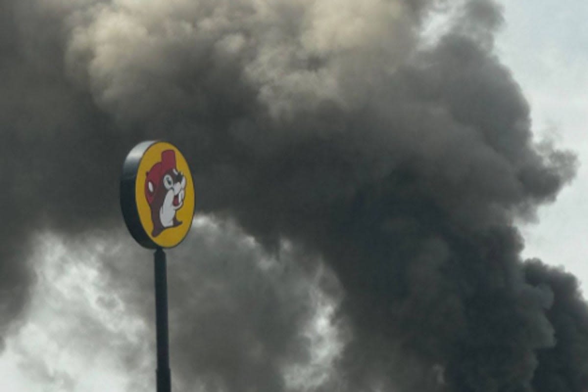 Oh No-ee! Original Texas Buc-ee’s location is destroyed in massive fire