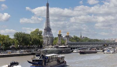 Avant les JO de Paris 2024, cet Américain se baigne dans la Seine et devance Anne Hidalgo