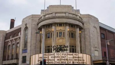 Hugh Grant Is Upset Over The Closure Of 94-Year-Old Theatre: 'Strangely Unbearable' - News18