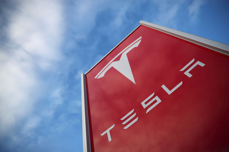 Tesla strike in Sweden heats up as nation's largest union joins fray By Reuters