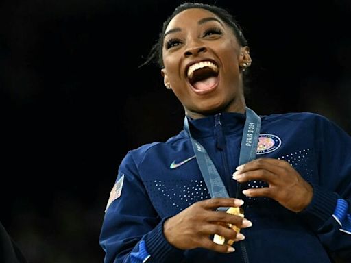 體操天后拜爾絲率美國隊取勝 女團金牌入袋