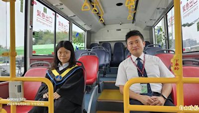 超紅公車駕駛！ 台中大學生邀拍畢業照、量身打造悠遊卡