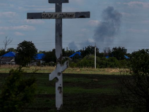 Russian forces bear down on Ukraine border town in Kharkiv region
