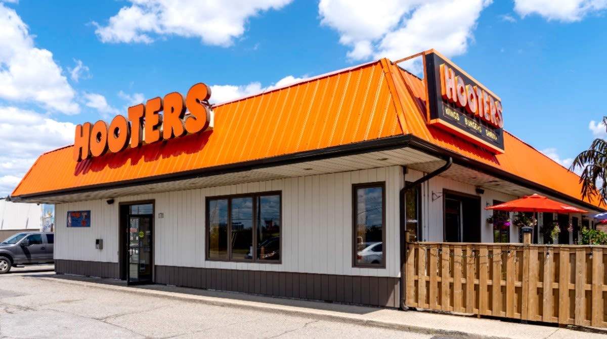 Hooters Quietly Shutters Dozens of Underperforming Restaurants Across the U.S.