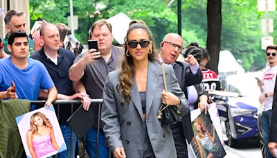 Le marathon mode new yorkais de Jessica Alba en six tenues