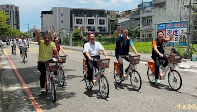 頂30幾度高溫 楊文科騎YouBike宣告進駐新埔