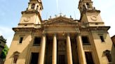 El Ayuntamiento de Pamplona paga las flores de la procesión del Corpus "como solución de urgencia" ante la falta de un convenio con la Iglesia Católica