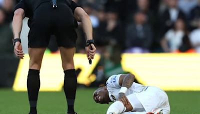 'A few days' - Leeds United boss optimistic on Crysencio Summerville injury as rolled ankle fears addressed