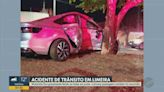 Motorista fica em estado grave após bater carro em poste e em árvore em Limeira