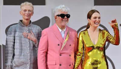 Almodóvar hace historia y gana el León de Oro a la mejor película en Venecia por 'La habitación de al lado'