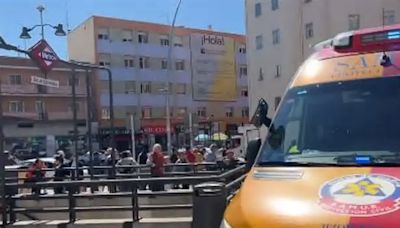 Un hombre acuchilla con unas tijeras a una mujer en una discusión en el andén del Metro Alto de Extremadura