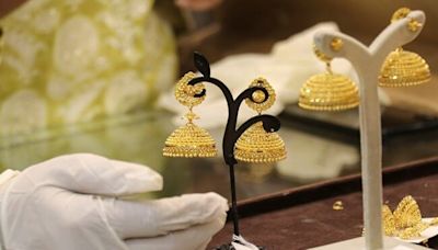 Gold Price Today: Gold Futures Trades Lower, To Hover Above Rs 48,000 Mark