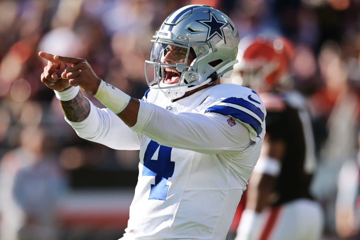 Jerry Jones Puts Cowboys QB Dak Prescott on Notice After $240 Million Deal