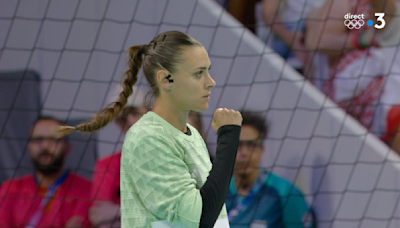 ... mode mur !" : Laura Glauser et Hatadou Sako, les gardiennes de l'équipe de France féminine de handball impressionnent les internautes lors de la demi-finale face à la Suède