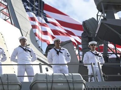 USS Carney arrives home at last and is awarded the Navy Unit Commendation