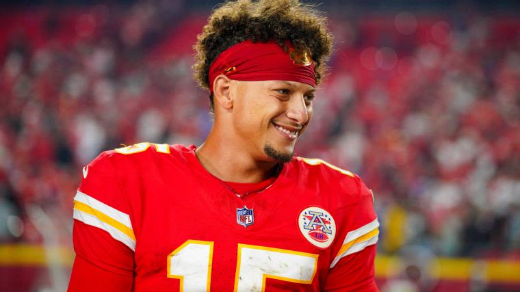 Dak Prescott's new contract makes Patrick Mahomes' contract even more of a bargain | Sporting News