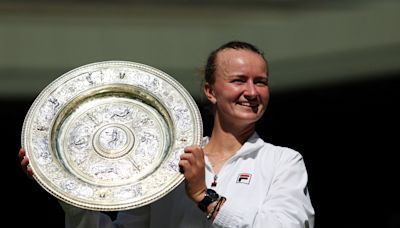 Wimbledon: Barbora Krejcikova se impuso ante la italiana Paolini y se quedó con el título para celebrar "el mejor día" de su vida