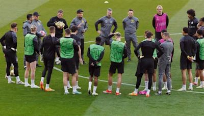 El Dortmund se entrenó en el Metropolitano con la duda de Emre Can